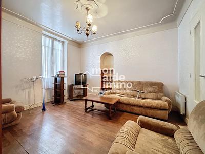 Maison - 96 m² - 4 pièces