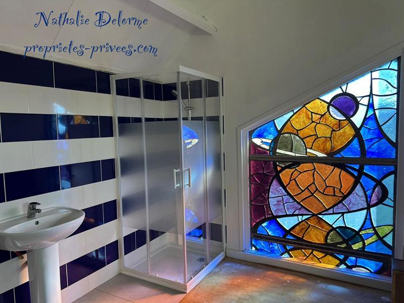 Maison - 240 m² - 1 pièce