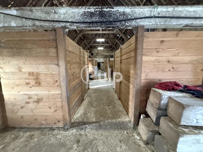 Demeure - 318 m² - 8 pièces