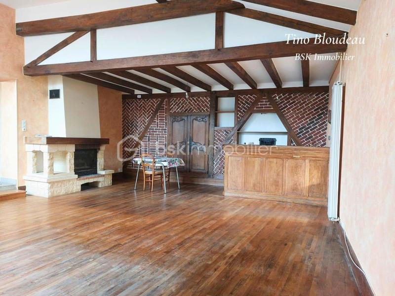 Demeure - 305 m² - 13 pièces