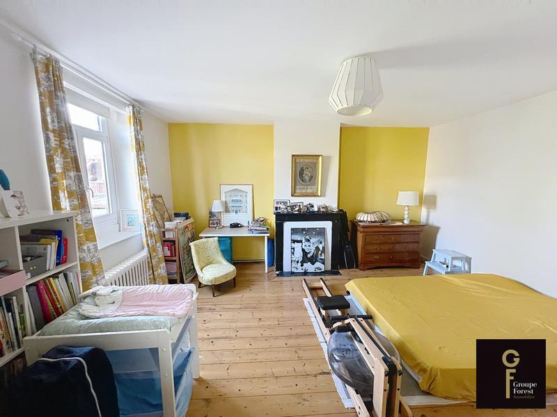 Maison - 255 m² - 9 pièces