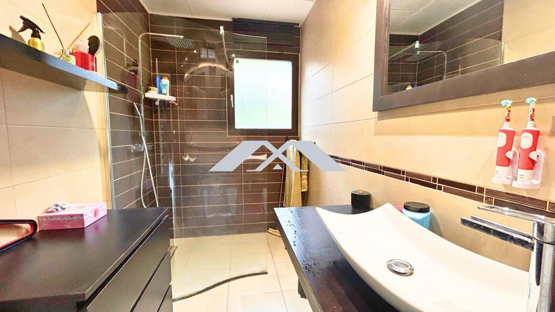 Villa - 115 m² - 5 pièces