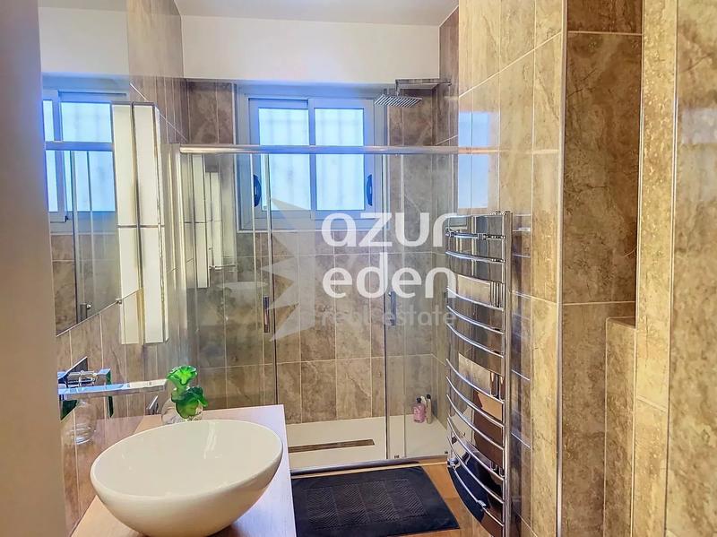 Villa sur toit - 165 m² - 5 pièces