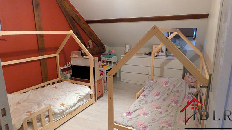 Maison - 240 m² - 9 pièces