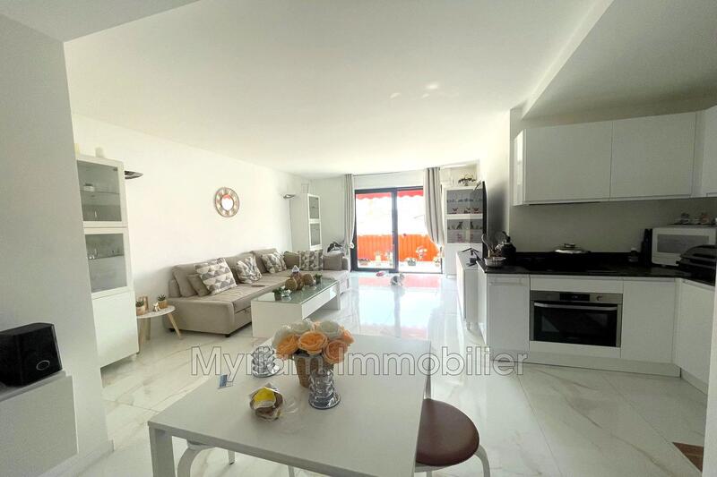 Appartement - 70 m² - 4 pièces