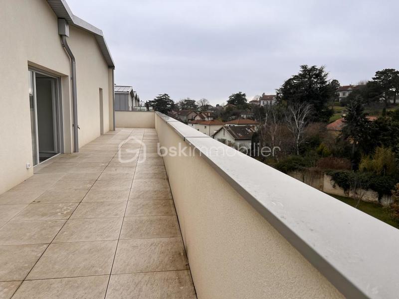 Appartement - 122 m² - 6 pièces