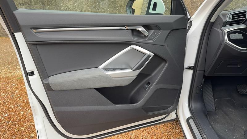 Audi Q3 2.0 Tdi 150 s-Tronic7 Design Luxe