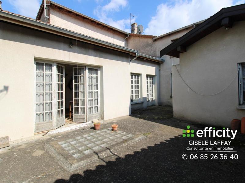 Maison - 324 m² - 10 pièces