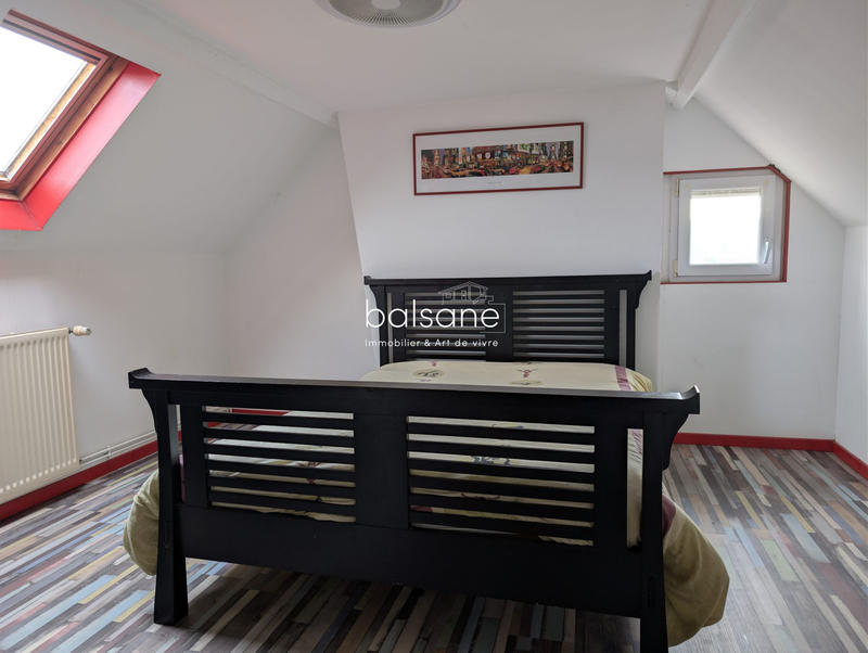 Maison - 99 m² - 5 pièces