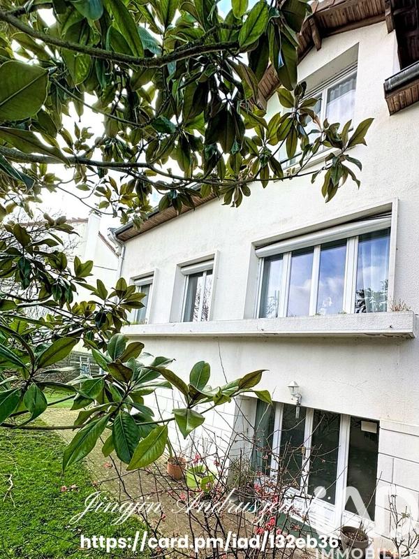 Maison - 192 m² - 9 pièces