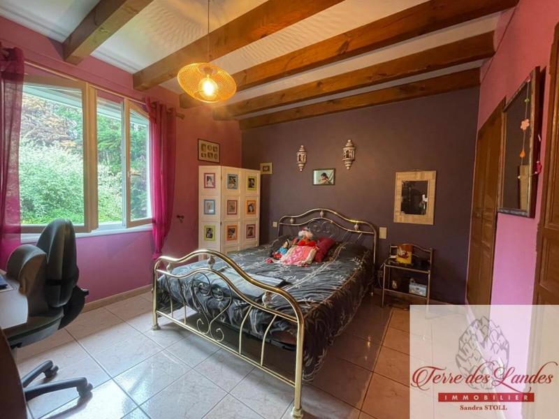 Maison - 180 m² - 8 pièces