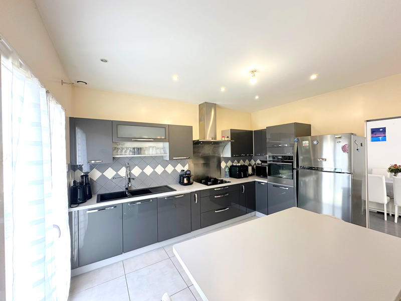 Maison - 165 m² - 6 pièces