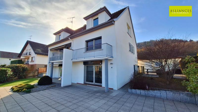 Immeuble - 246 m² - 11 pièces