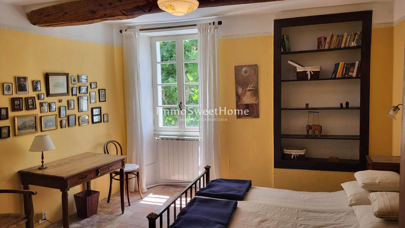 Maison - 159 m² - 8 pièces