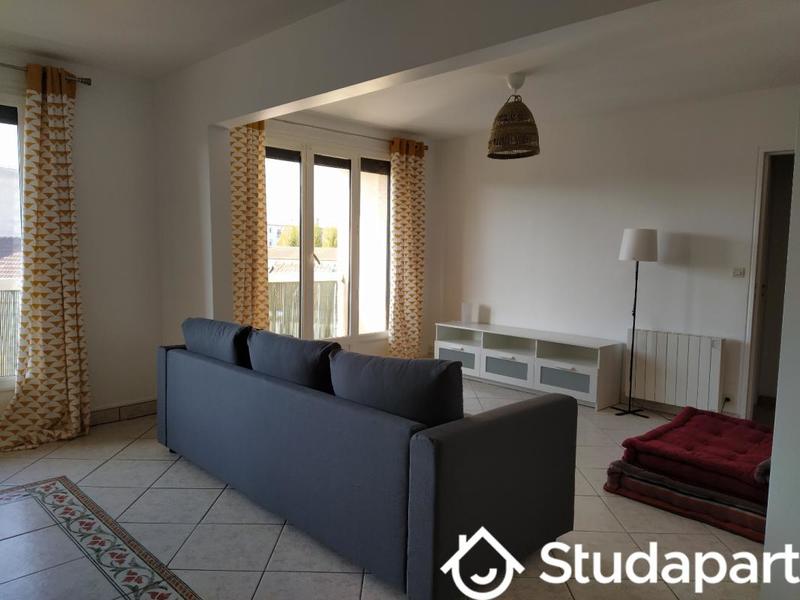 Chambre - 12 m² - 1 pièce