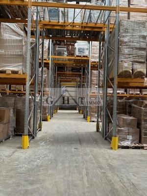 Entrepôt - 8 600 m²