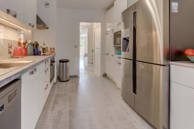 Appartement - 100 m² - 4 pièces