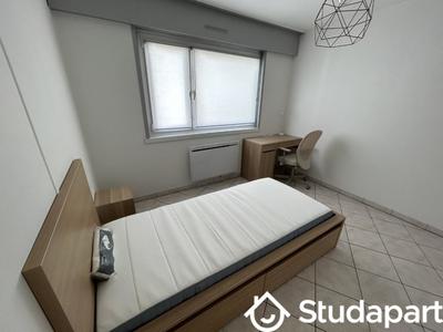 Chambre - 12 m² - 1 pièce