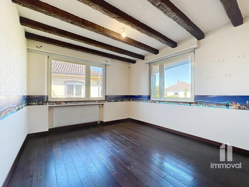 Maison - 180 m² - 5 pièces