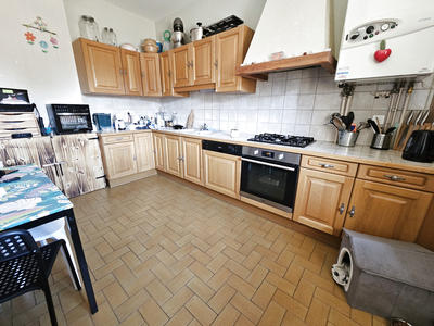 Maison - 90 m² - 5 pièces