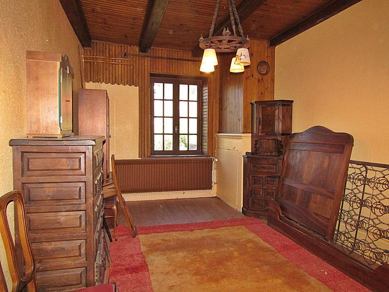 Maison - 201 m² - 8 pièces