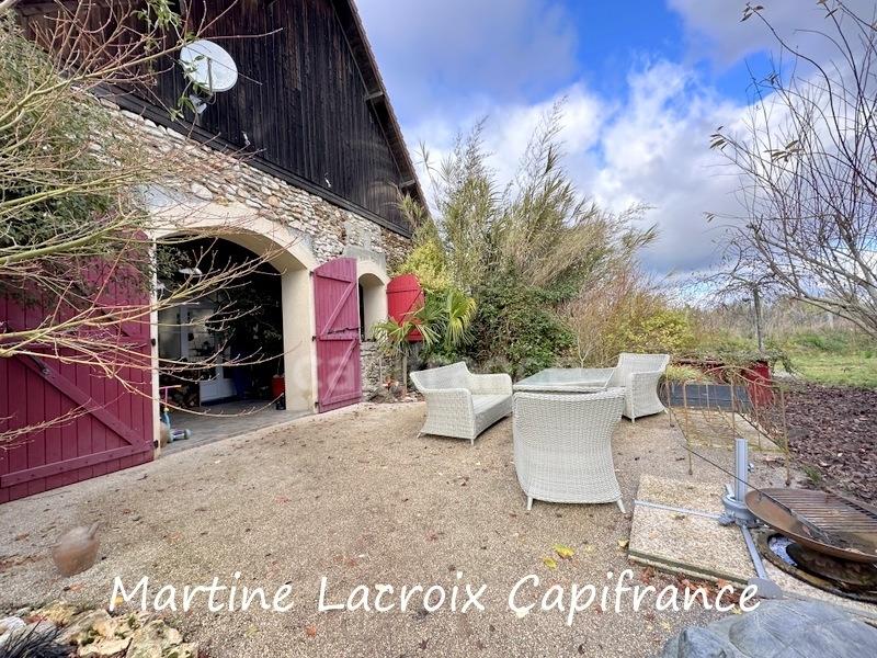 Maison - 180 m² - 8 pièces