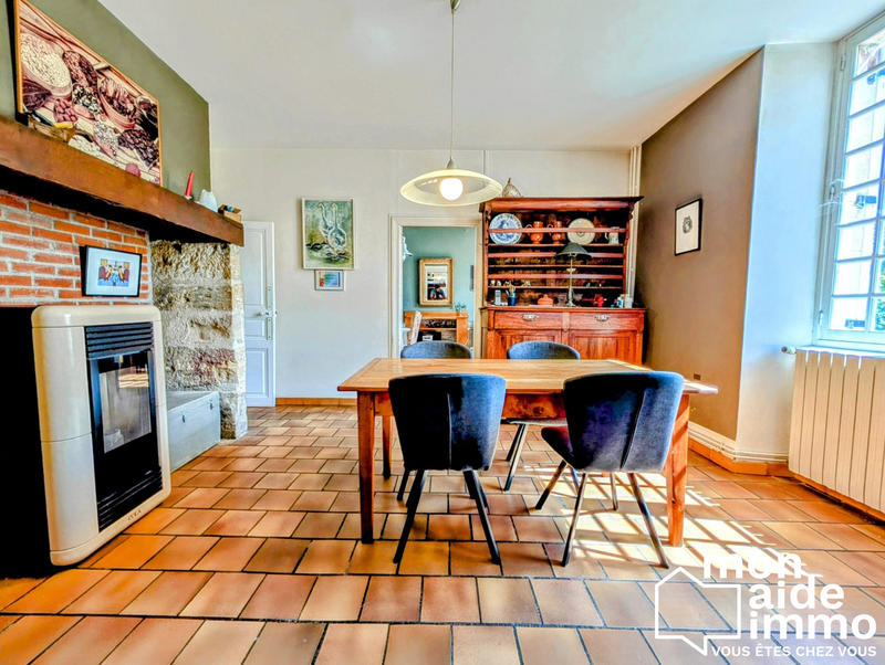 Maison - 176 m² - 8 pièces