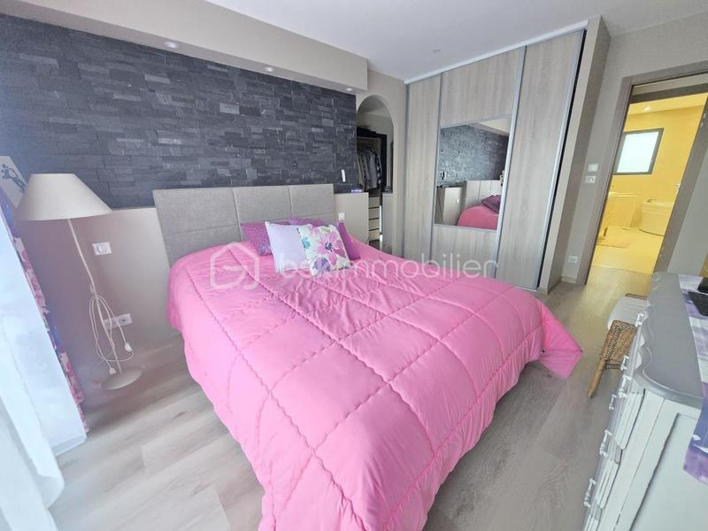 Pavillon - 130 m² - 5 pièces