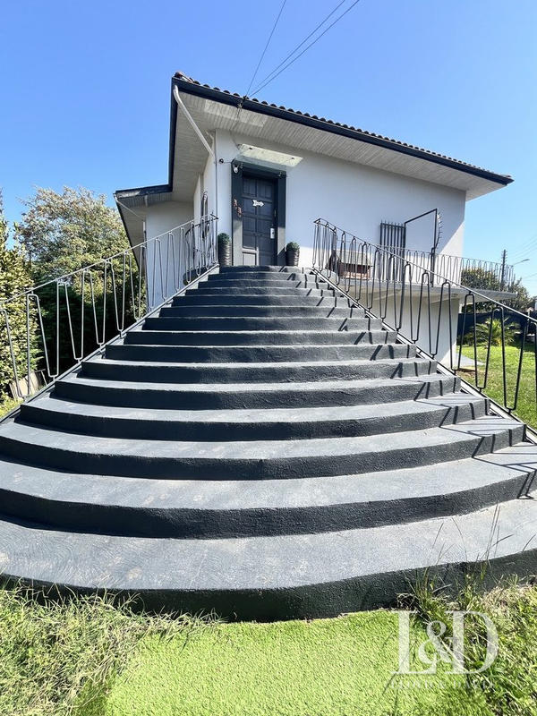 Maison contemporaine - 223 m² - 8 pièces