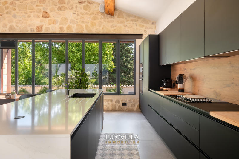 Mas - 210 m² - 5 pièces