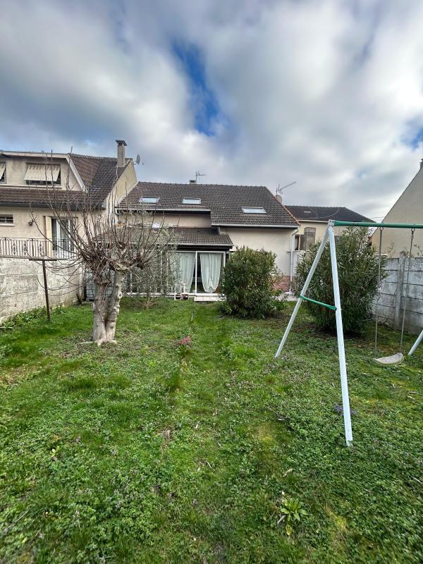 Maison - 144 m² - 6 pièces