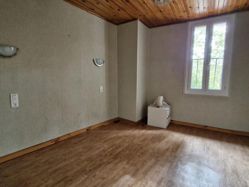 Maison - 200 m² - 7 pièces