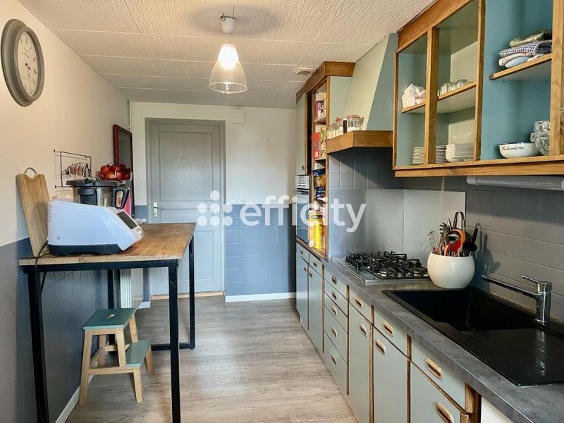 Maison - 210 m² - 9 pièces