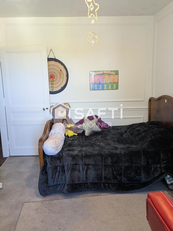 Maison - 330 m² - 12 pièces