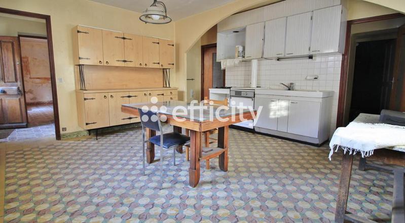 Maison - 320 m² - 4 pièces