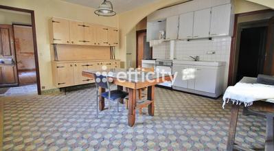 Maison - 320 m² - 4 pièces