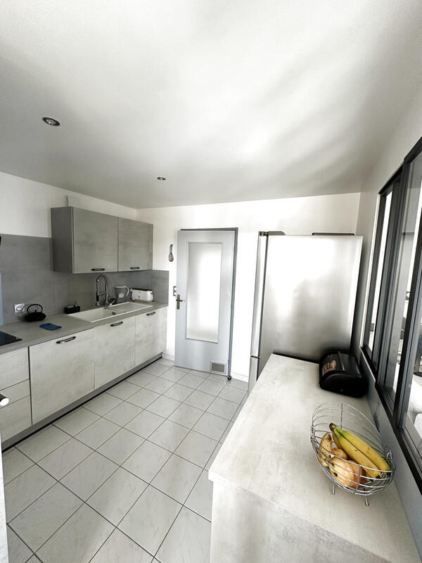 Appartement - 96 m² - 4 pièces