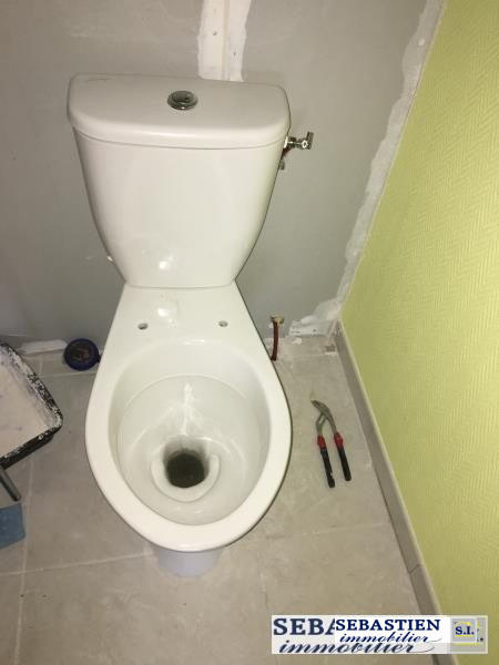 Local commercial - 30 m² - 2 pièces