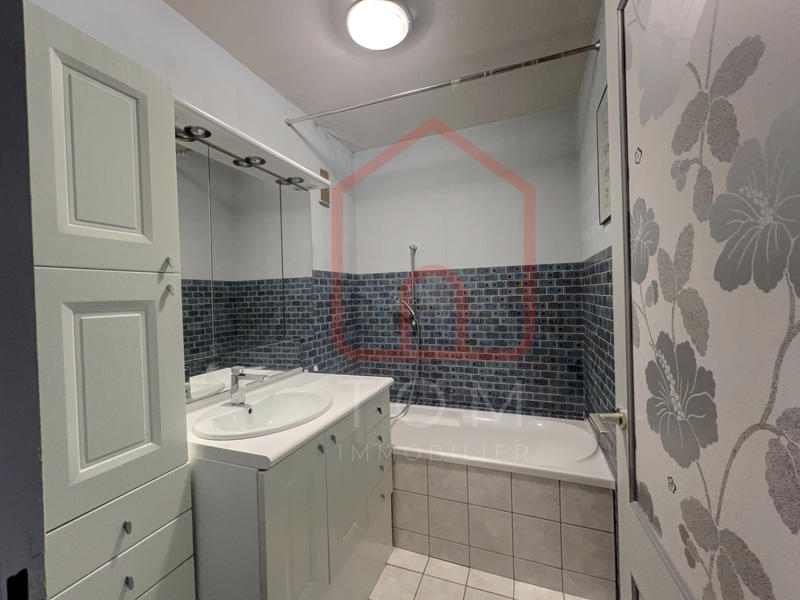 Appartement - 104 m² - 5 pièces