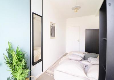 Chambre - 11 m² - 4 pièces