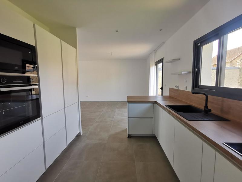 Maison - 97 m² - 4 pièces