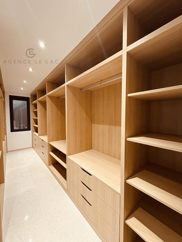 Villa - 180 m² - 5 pièces