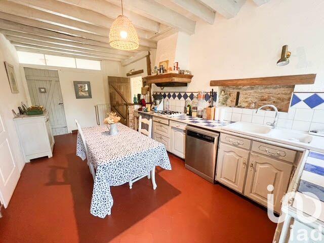 Maison - 295 m² - 11 pièces