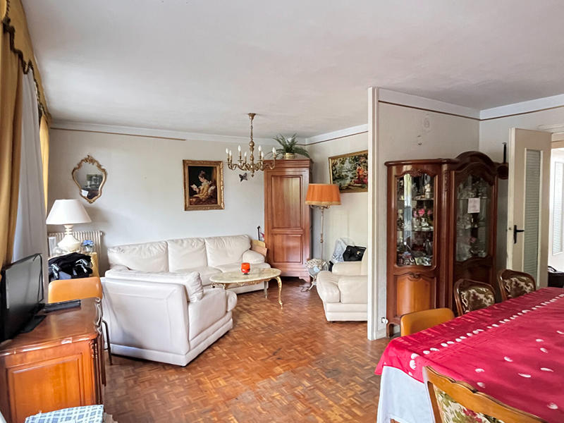 Appartement - 94 m² - 5 pièces