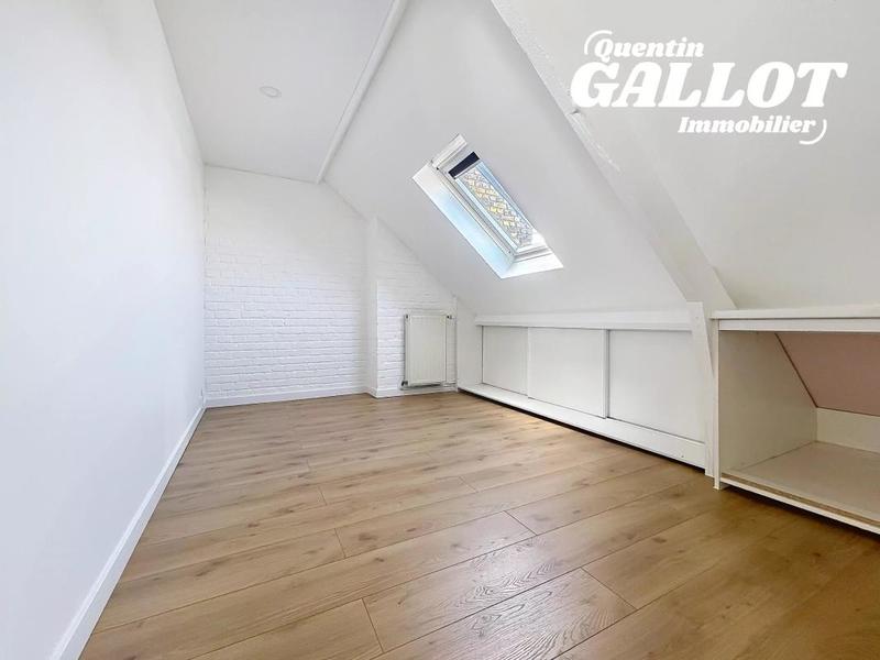 Maison - 202 m² - 5 pièces