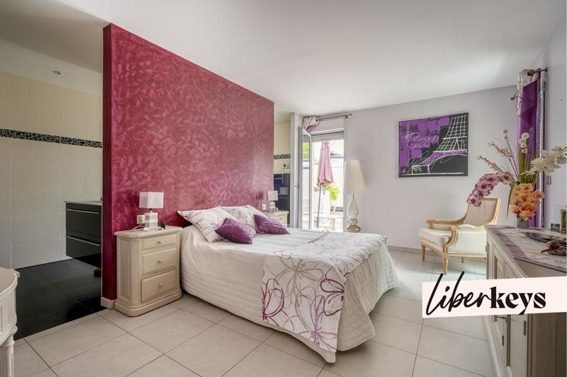 Maison - 210 m² - 7 pièces