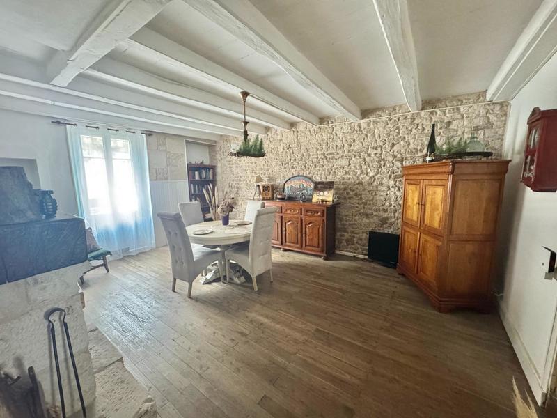 Maison - 186 m² - 6 pièces