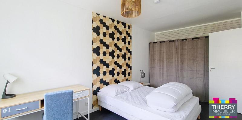 Appartement - 93 m² - 5 pièces