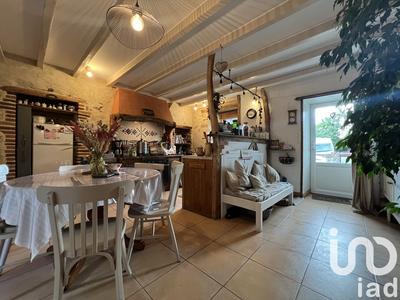 Maison - 201 m² - 7 pièces