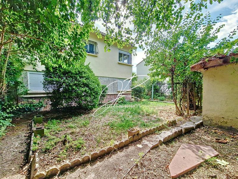 Maison - 183 m² - 8 pièces